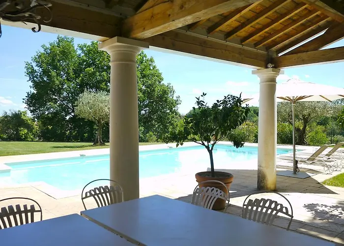 بيت للعطل La Bastide D'andrea *